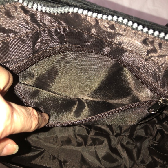 NWOT ZYSUN Nylon Crossbody Zip Closure Lightweight Waterproof Black Tote Handbag - Picture 6 of 15